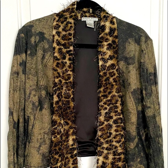 Medium - Picture 1 of 3